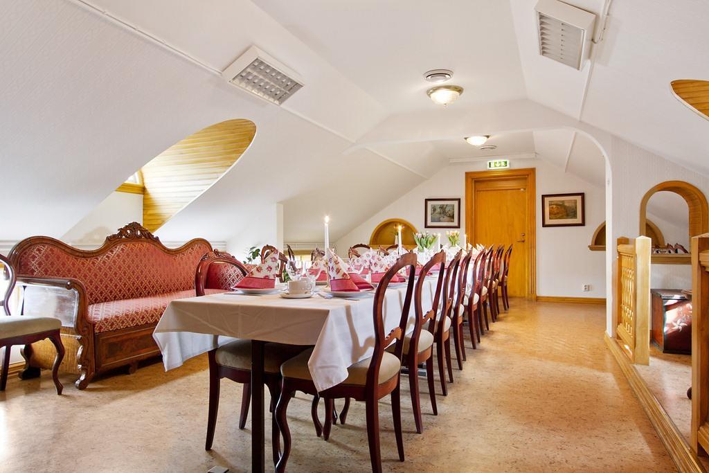 Hotell Mikaelsgarden Vårgårda Extérieur photo