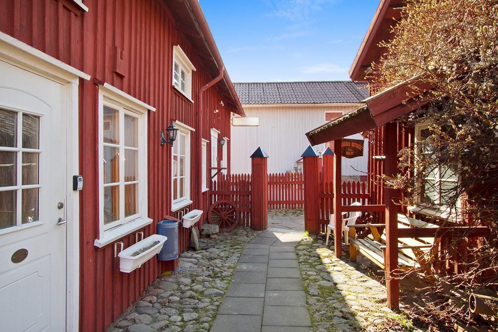 Hotell Mikaelsgarden Vårgårda Extérieur photo