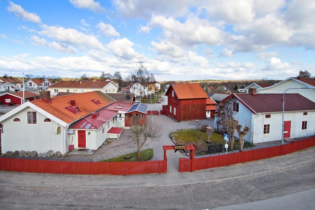 Hotell Mikaelsgarden Vårgårda Extérieur photo