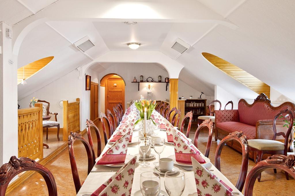 Hotell Mikaelsgarden Vårgårda Extérieur photo